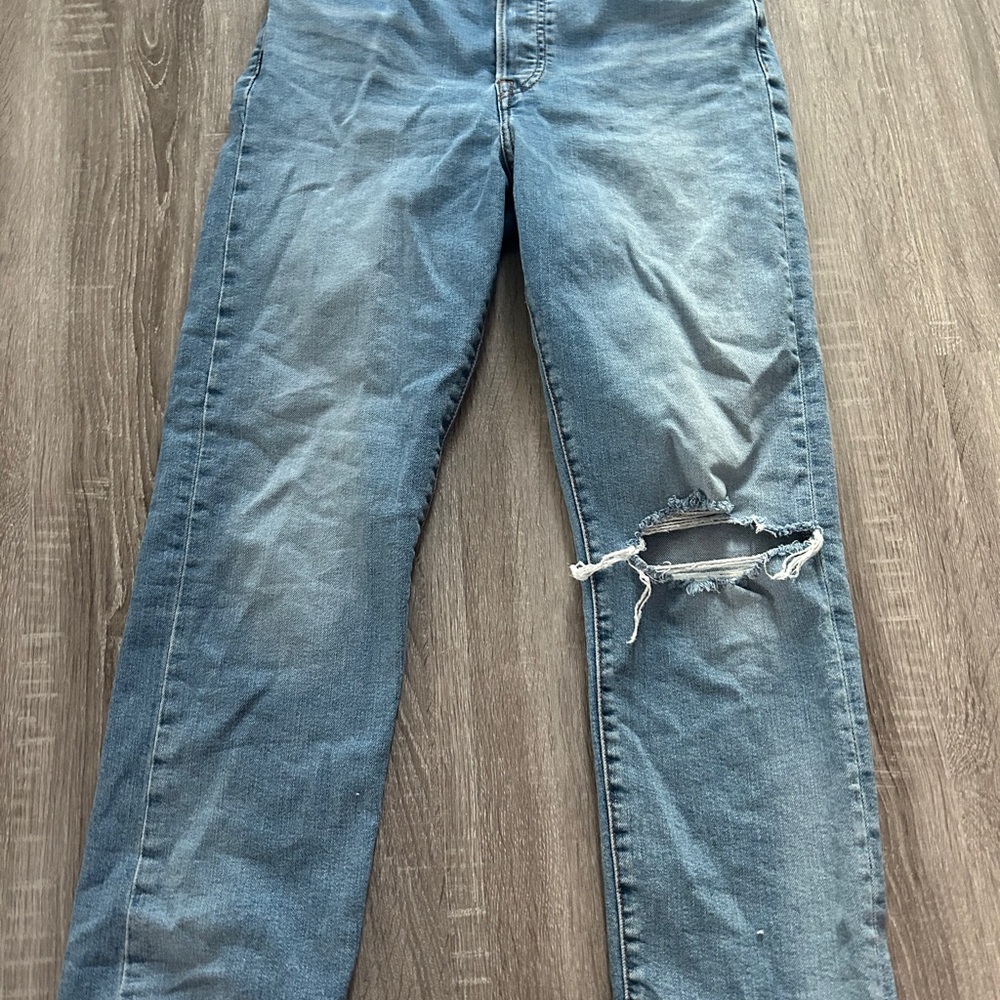 Levi's Women's Blue Straight Leg Jeans with Knee Distress